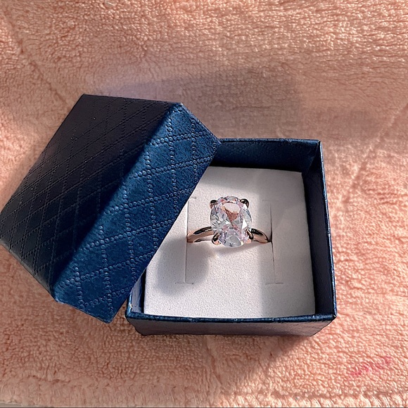 SUPER RING SALE π± π Oval cut RoseGold Cocktail ring - Picture 3 of 5